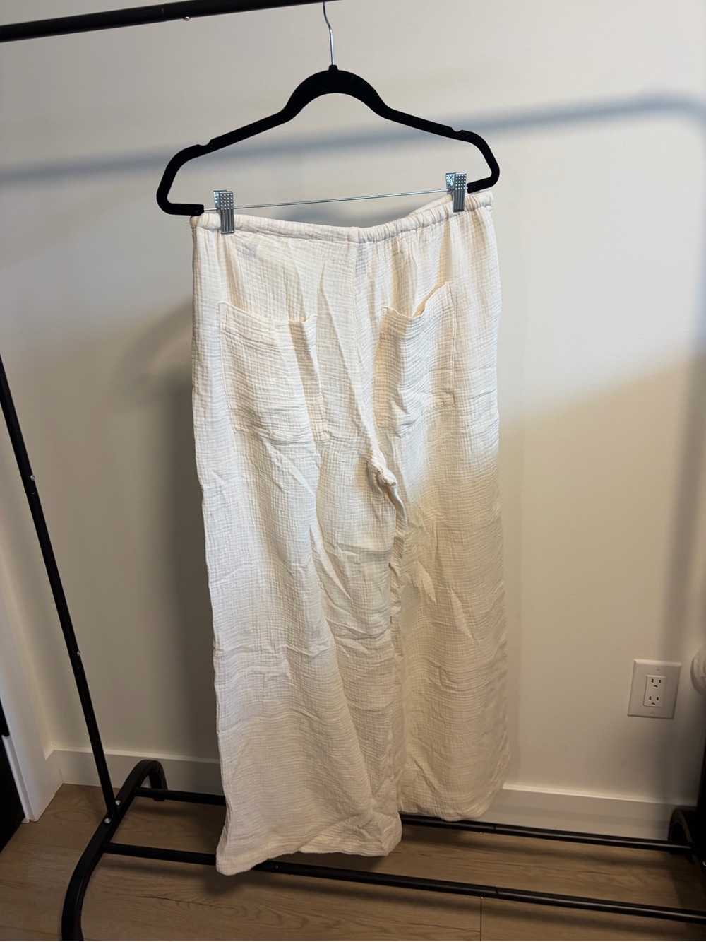 Universal Thread Cream Drawstring Wide-Leg Pants - Picture 6 of 7